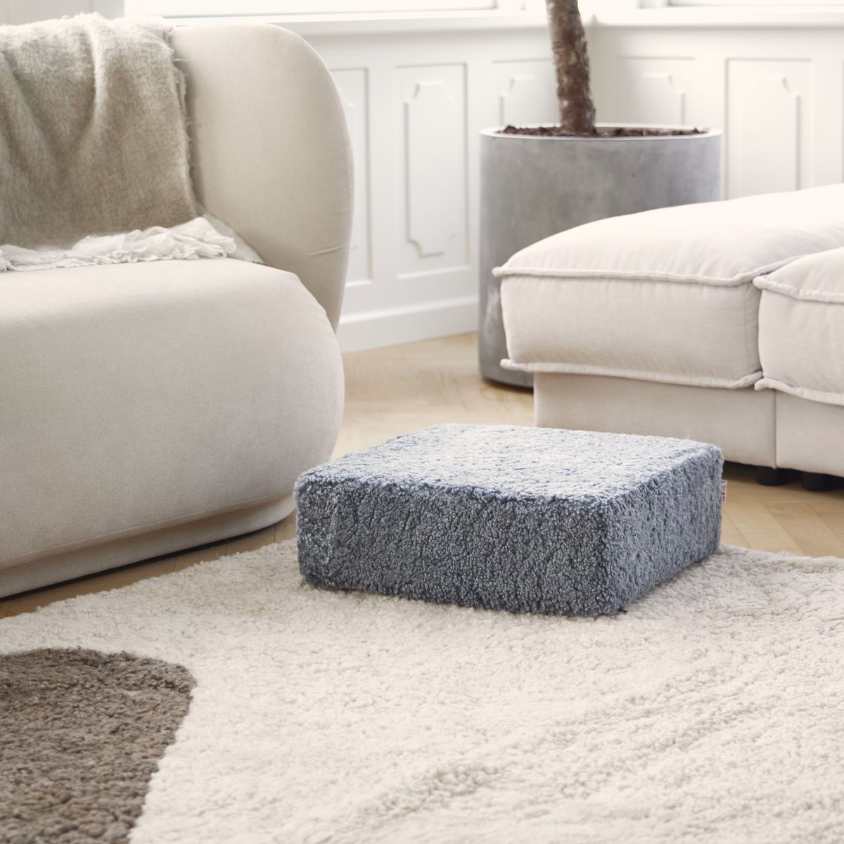 Pouf en peau de mouton bouclée | Laine courte Anthracite
