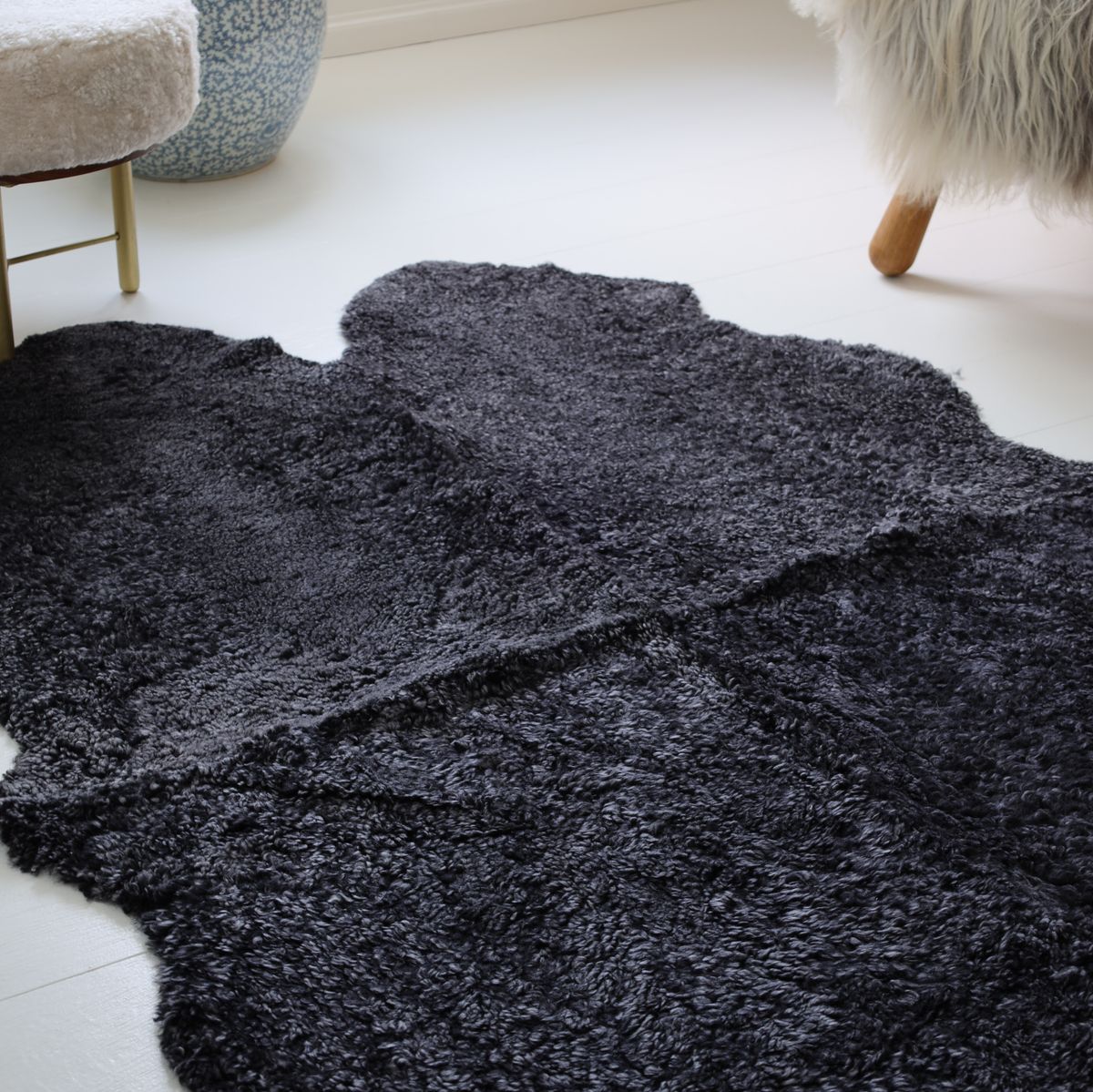 Peau de mouton de Nouvelle-Zélande à laine courte bouclée 180x110 cm Anthracite