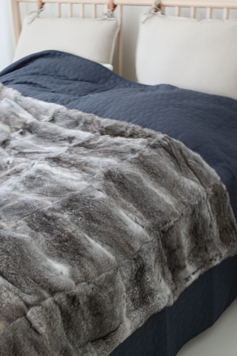 Jeté en fourrure de lapin 120 × 180 cm Gris Naturel