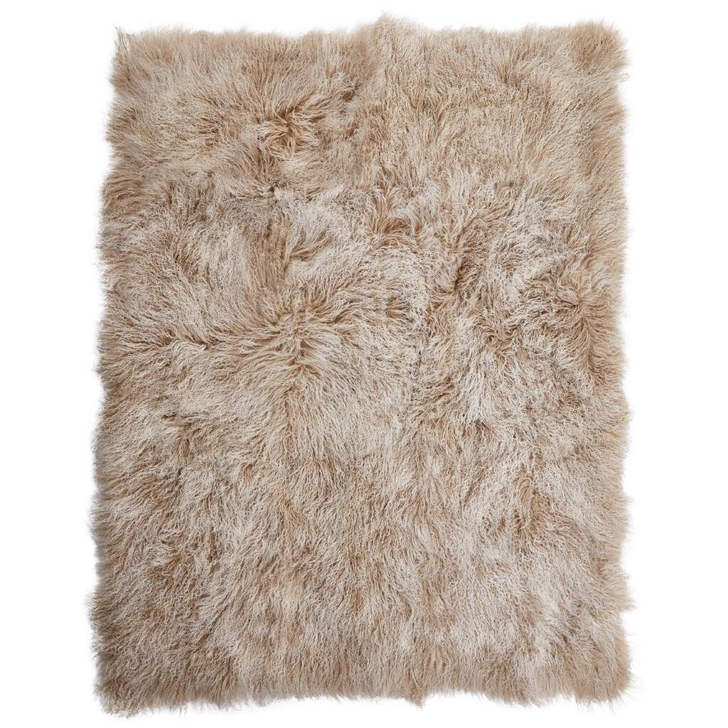 Jeté en peau de mouton bouclée 140 × 180 cm