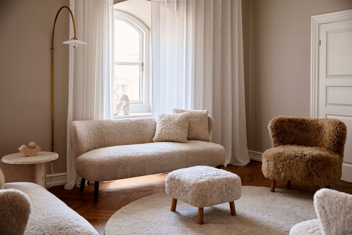 Sur mesure | Mobilier rembourré (chaise, canapé, banquette, tabouret, avec structures en bois)