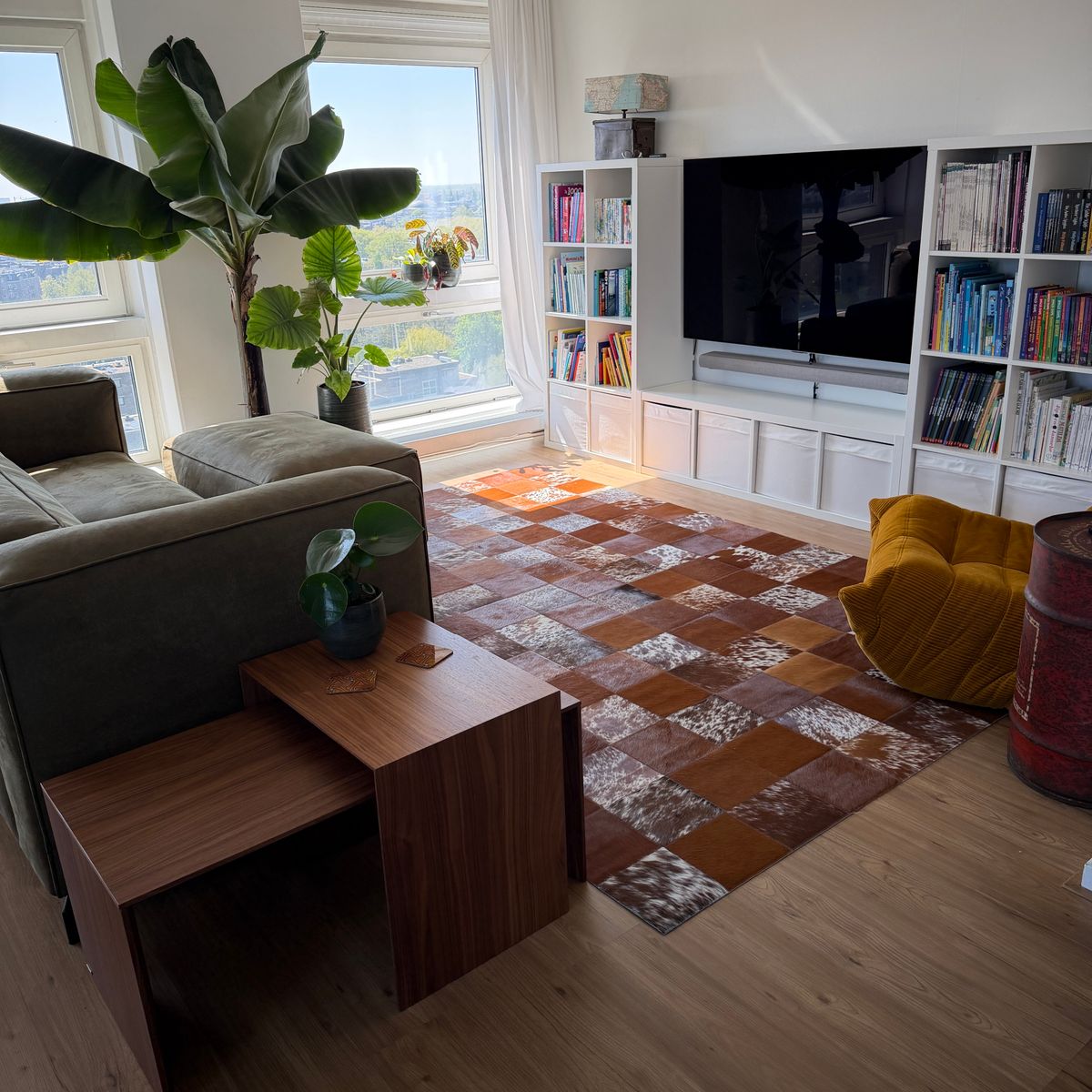 Tapis design en peau de vache Marron