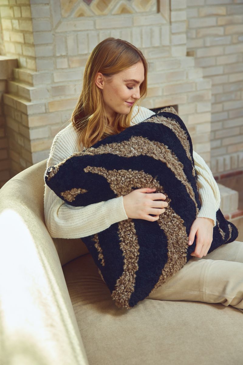 Coussin zébré Taupe/Noir