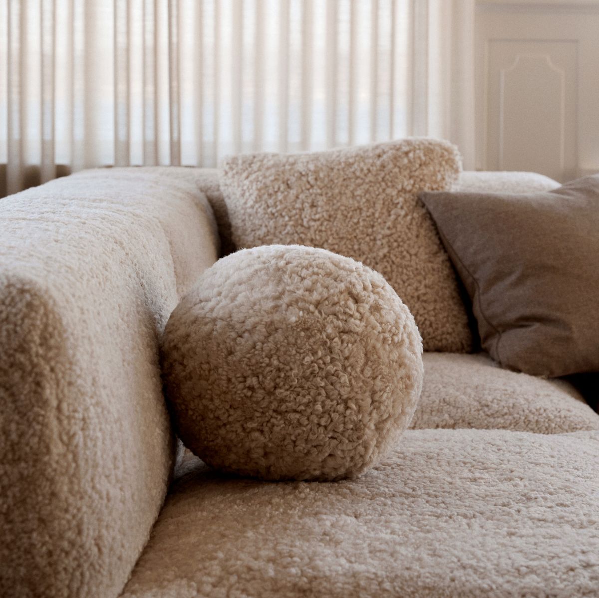 Coussin Angélite | Ø25 cm | Ø30 cm | Ø35 cm SW Curly Noir