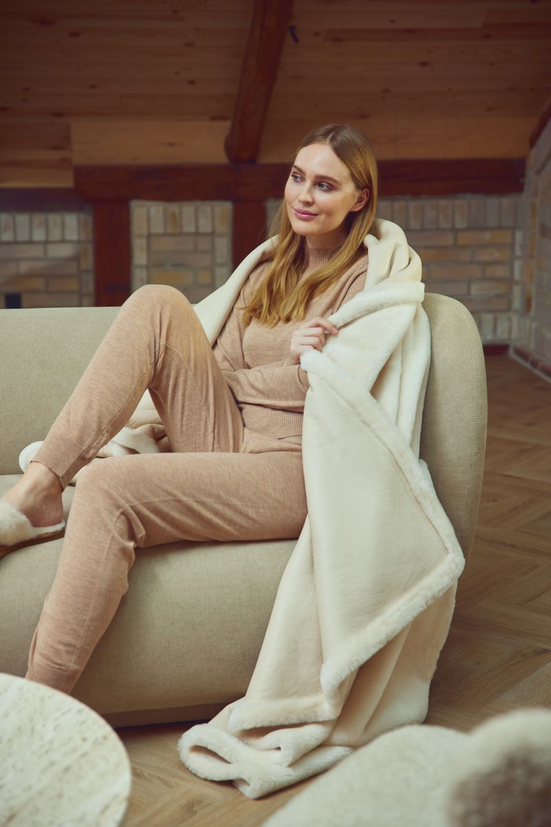 Jeté Angelina | Peau de mouton double face | Laine courte Beige