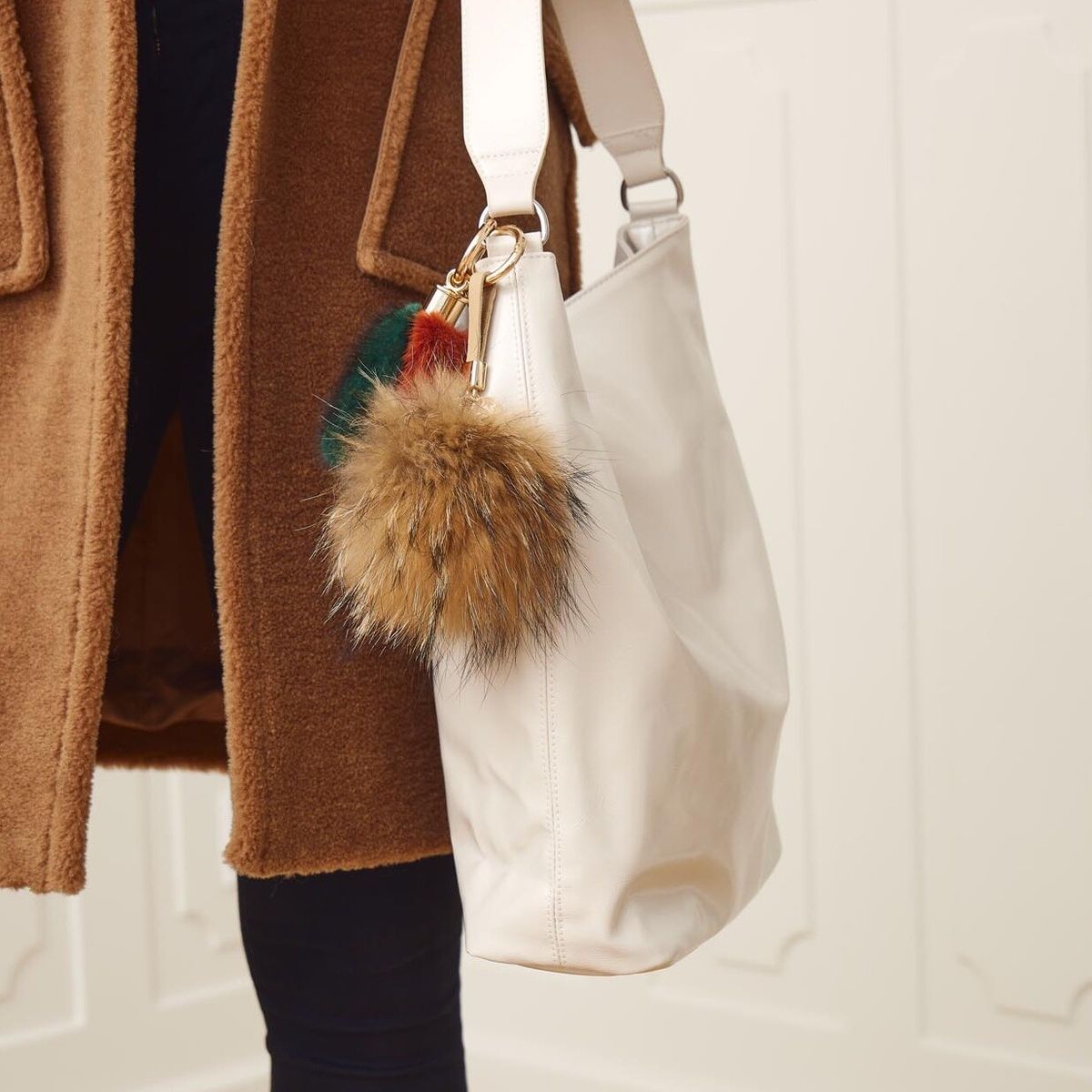Porte-clés Pompon en vison Bordeaux