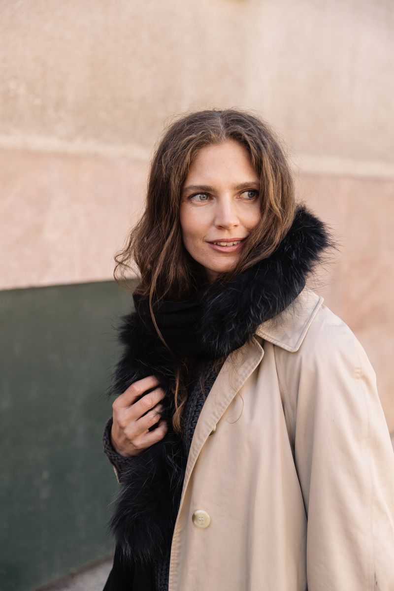 Col Klara Noir