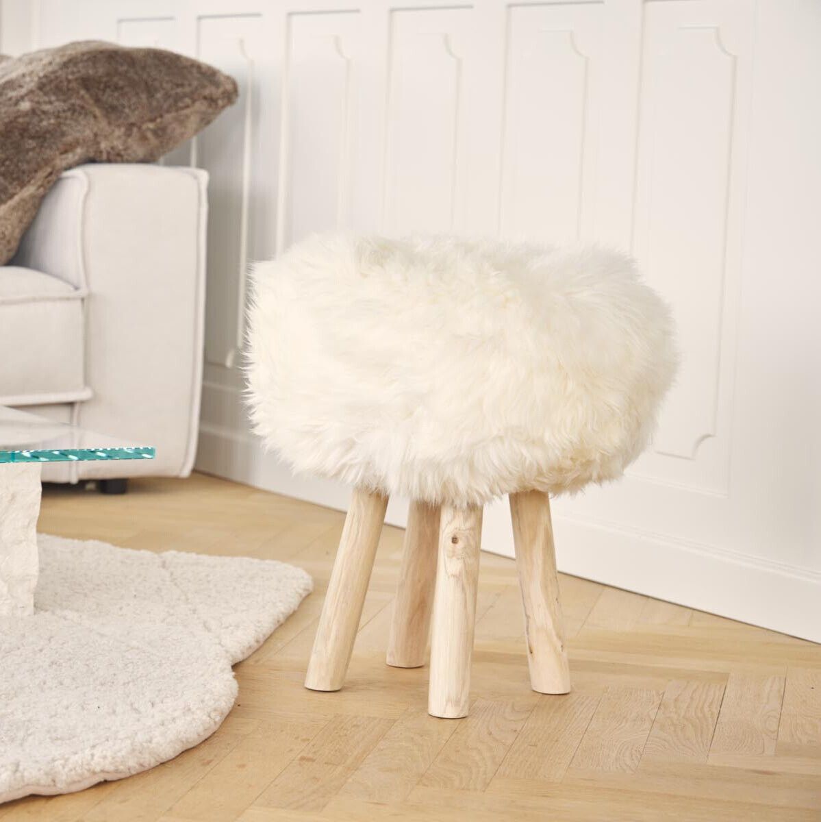 Tabouret Theodor + housse | Pieds en chêne | Peau de mouton de Nouvelle-Zélande Gris Léger