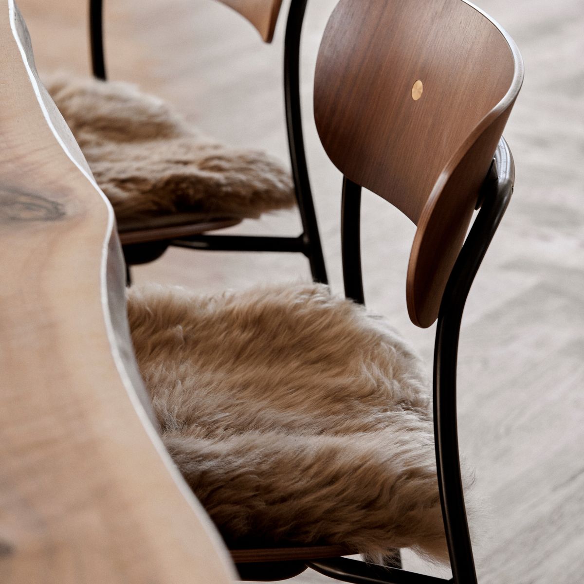 Dessus de siège en peau de mouton | Laine longue | Zéro déchet Noir