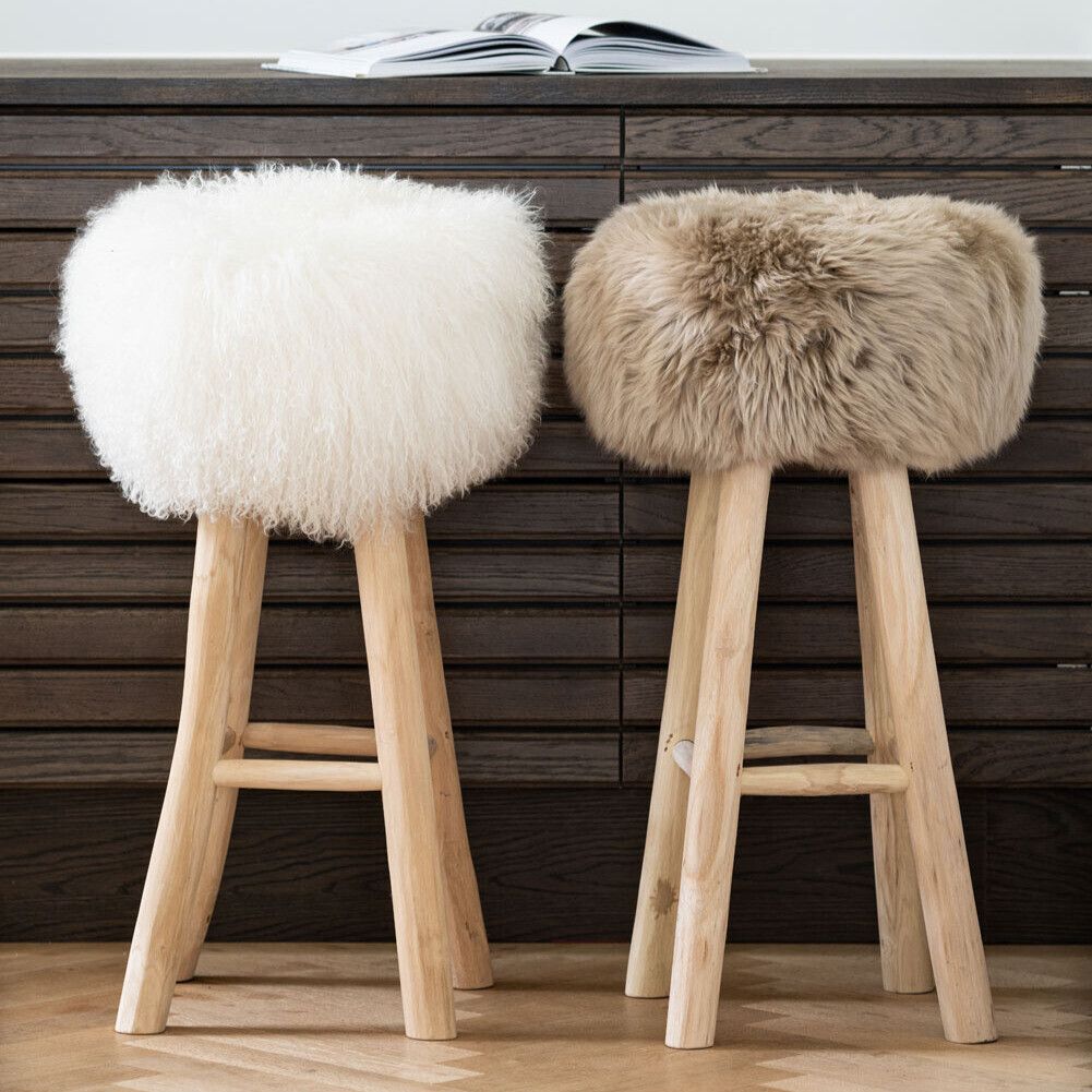 Tabouret de bar Theo + housse | Pieds en chêne | Peau de mouton de Nouvelle-Zélande Noyer