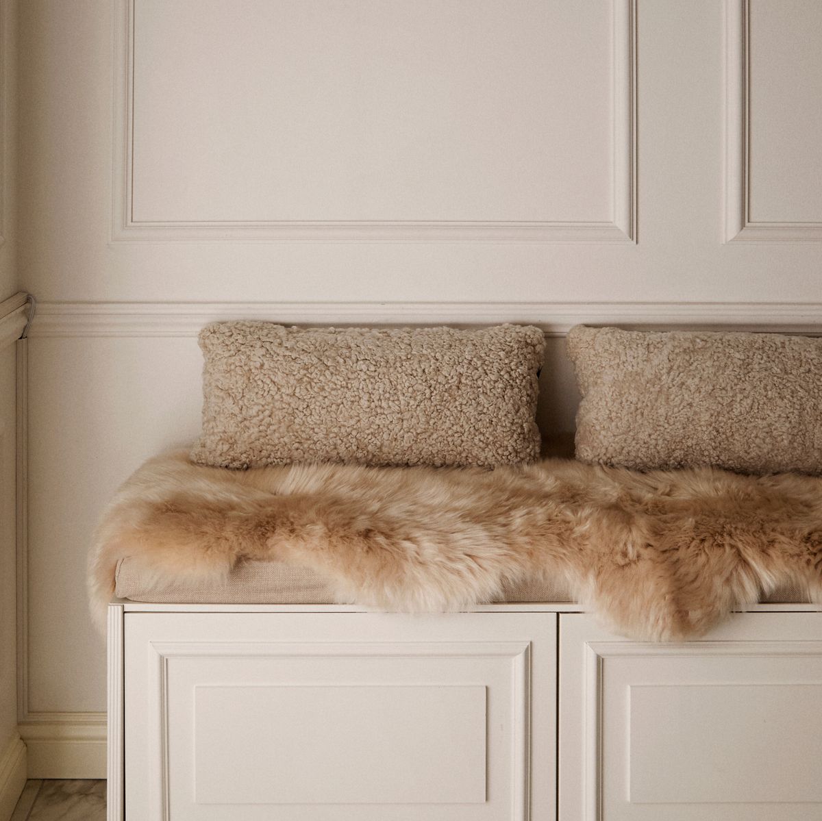 Coussin en laine courte de mouton Anthracite