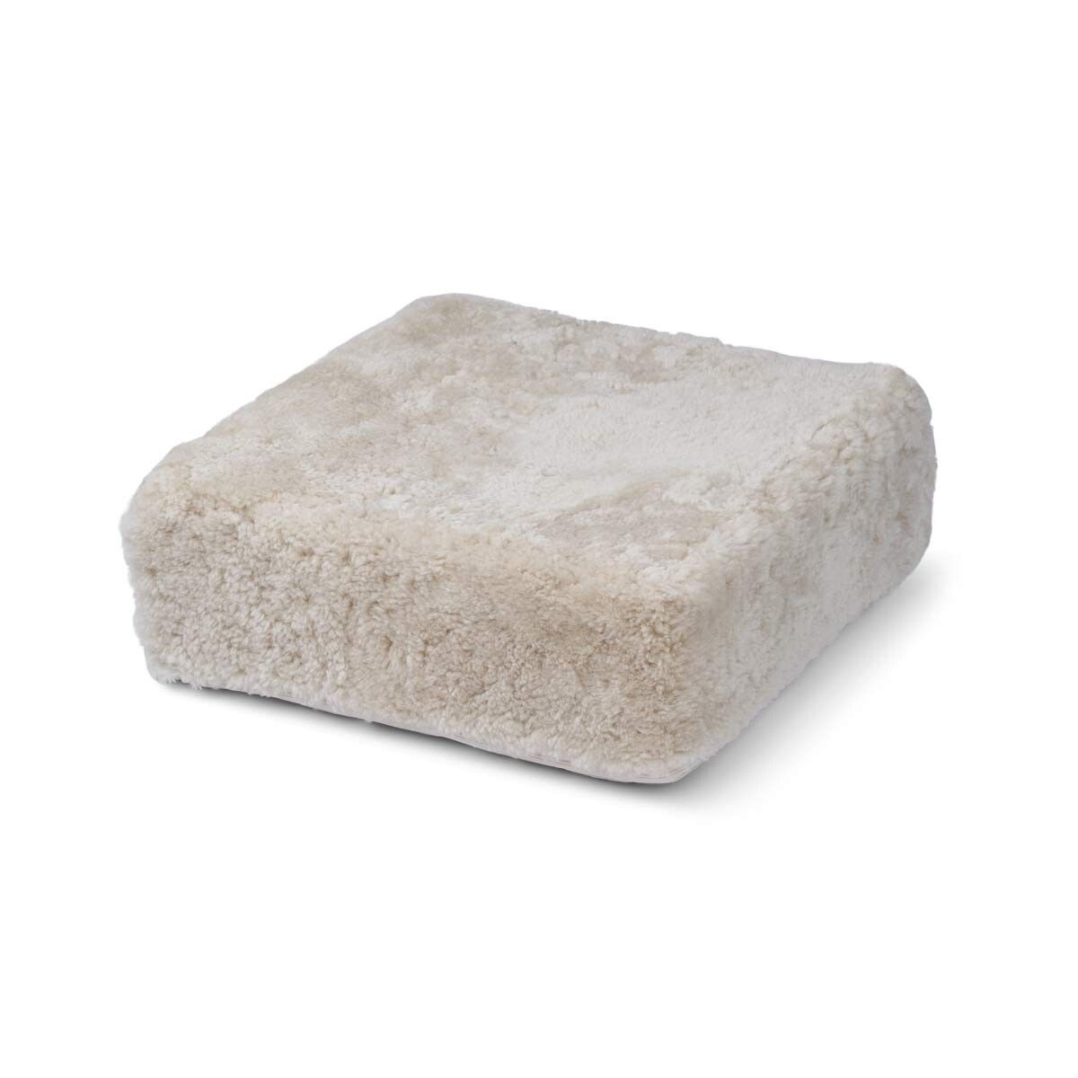 Pouf en peau de mouton bouclée | Laine courte Perle