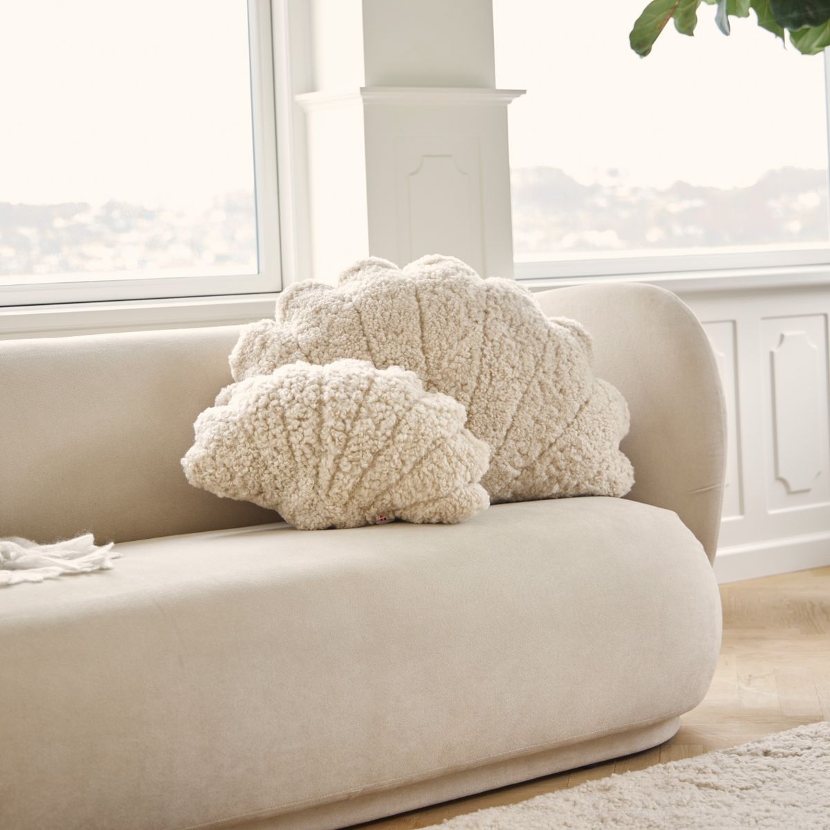 Coussin en forme de coquille Anthracite