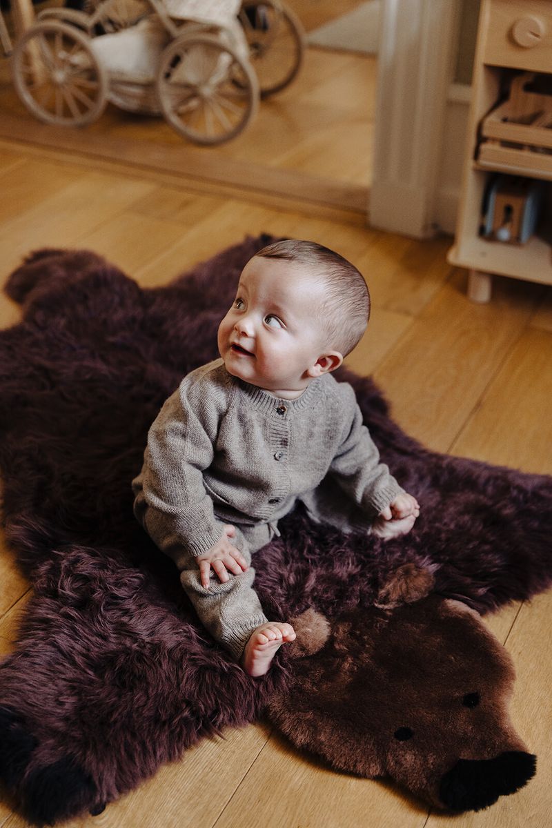 Tapis en peau de mouton en forme d’ours | Nouvelle-Zélande | 130 × 80 cm Marron