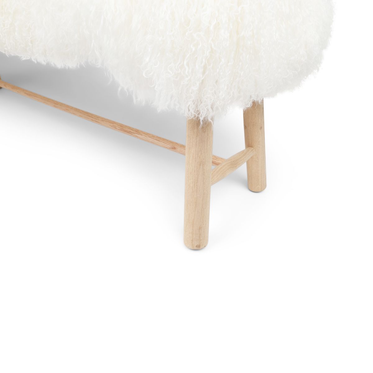 Banc en peau de mouton de Tibet | poil long | Pieds en chêne Ivoire
