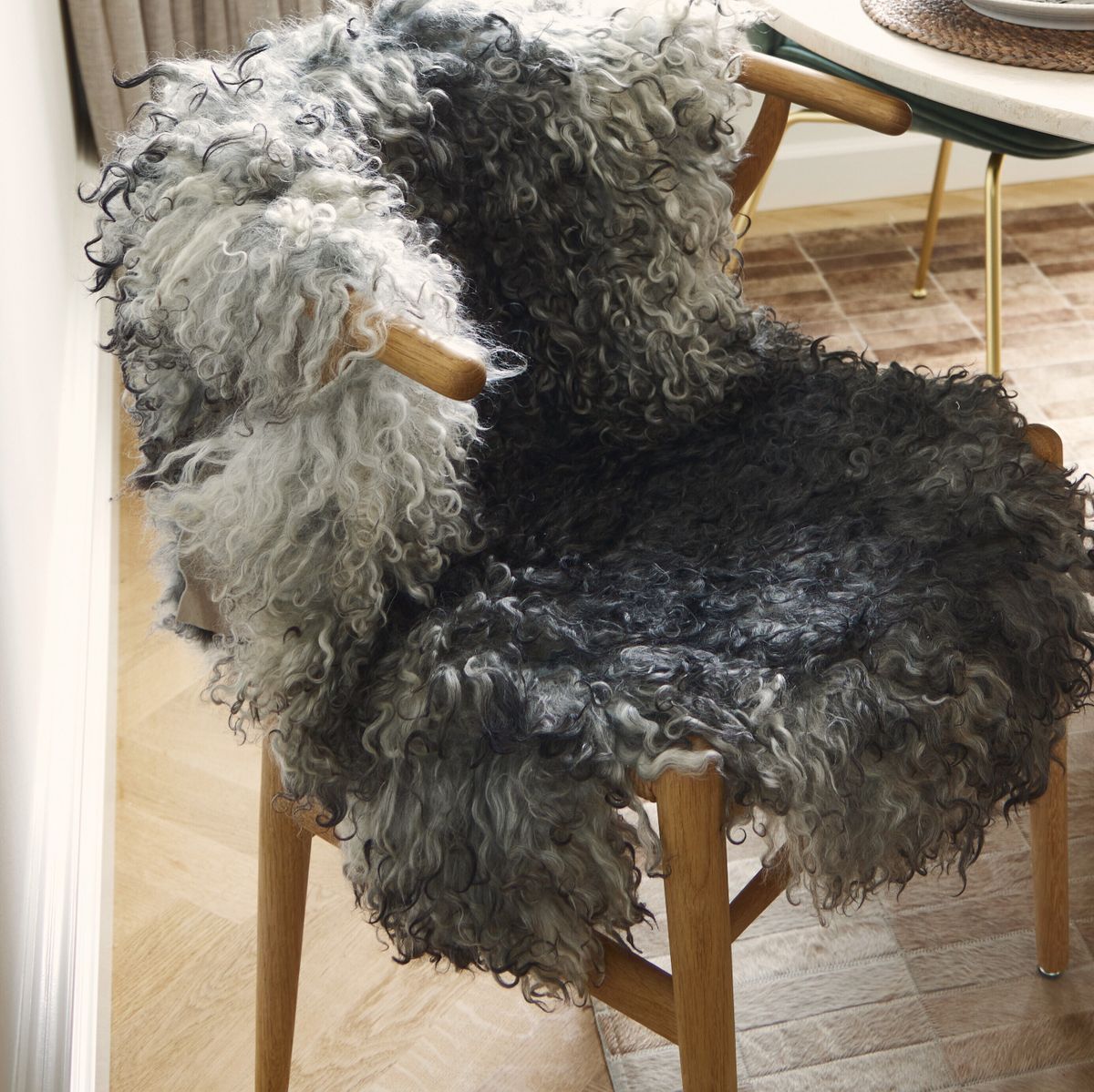Peau de mouton gotlandaise | Laine courte bouclée 90–100 cm Gris Naturel
