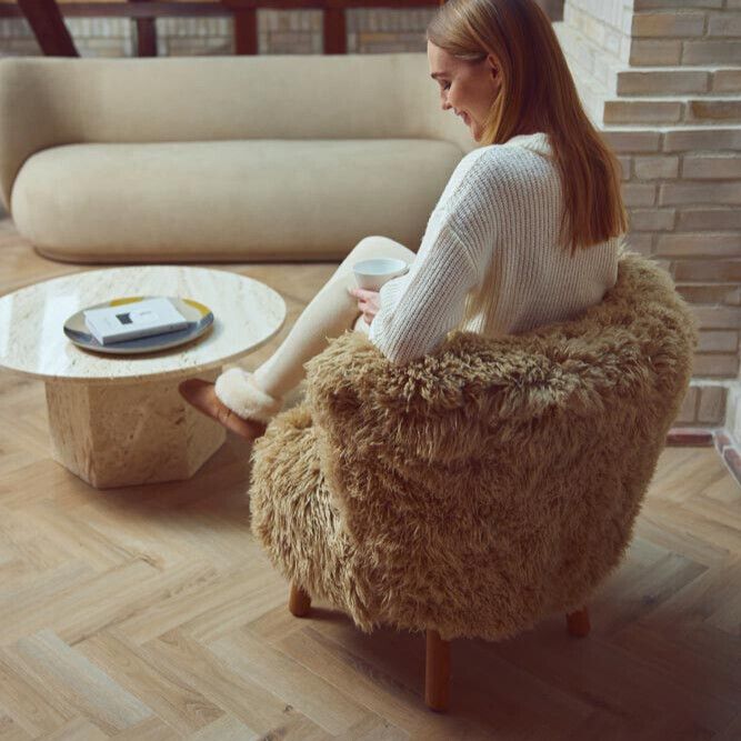 Fauteuil lounge Emily | Laine courte Miel