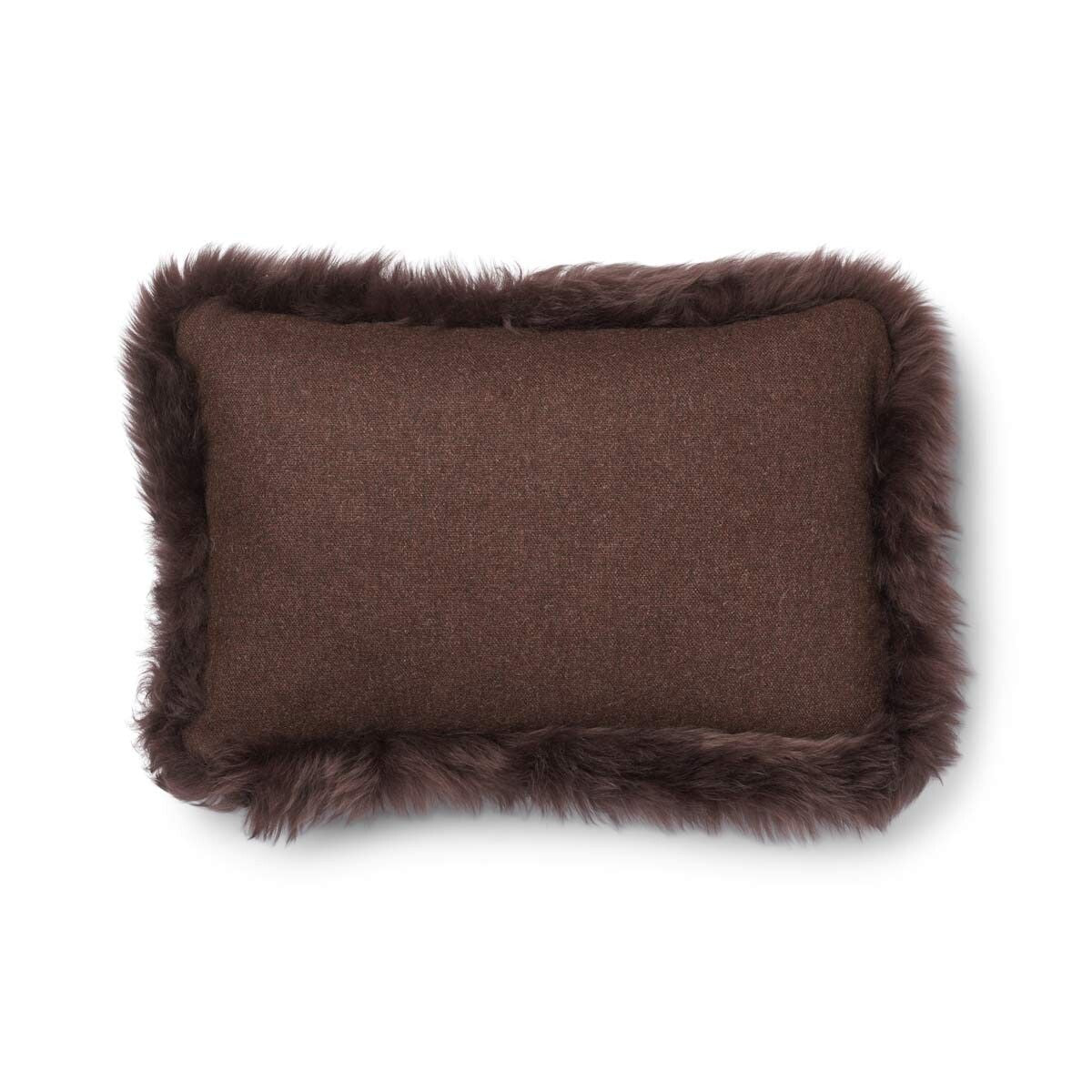 Coussin en peau de mouton longue laine Chocolat
