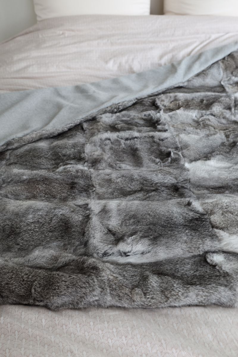 Jeté en fourrure de lapin 120 × 180 cm Gris Naturel