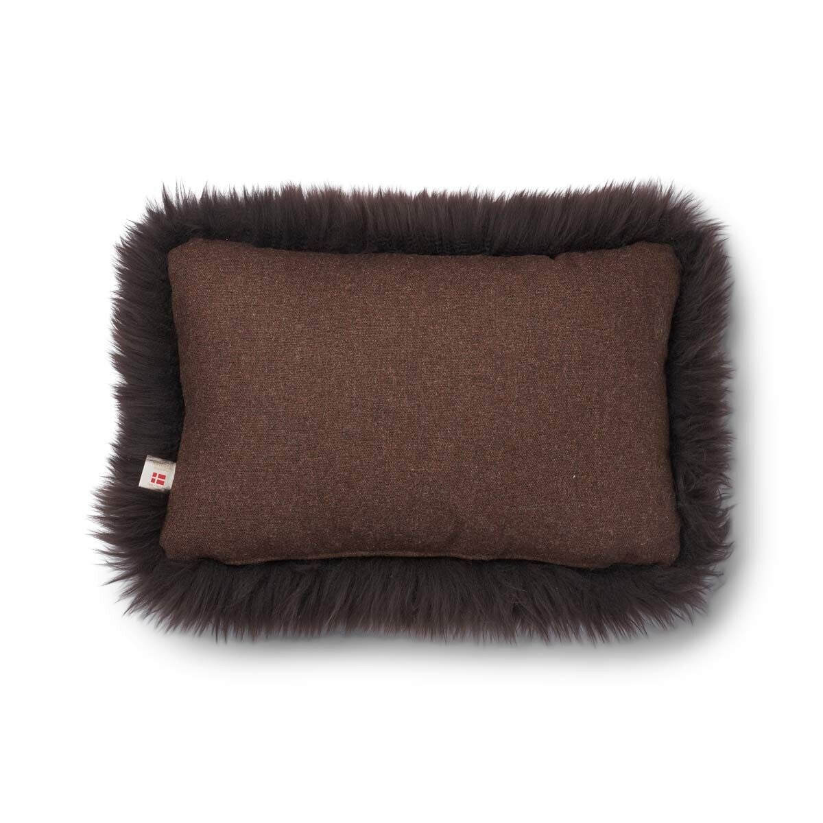 Coussin en peau de mouton longue laine Chocolat