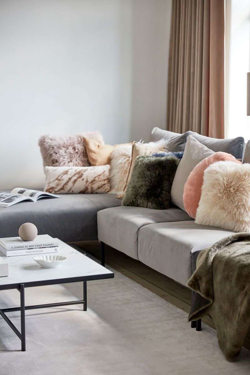 Coussin en peau de mouton longue laine Linge