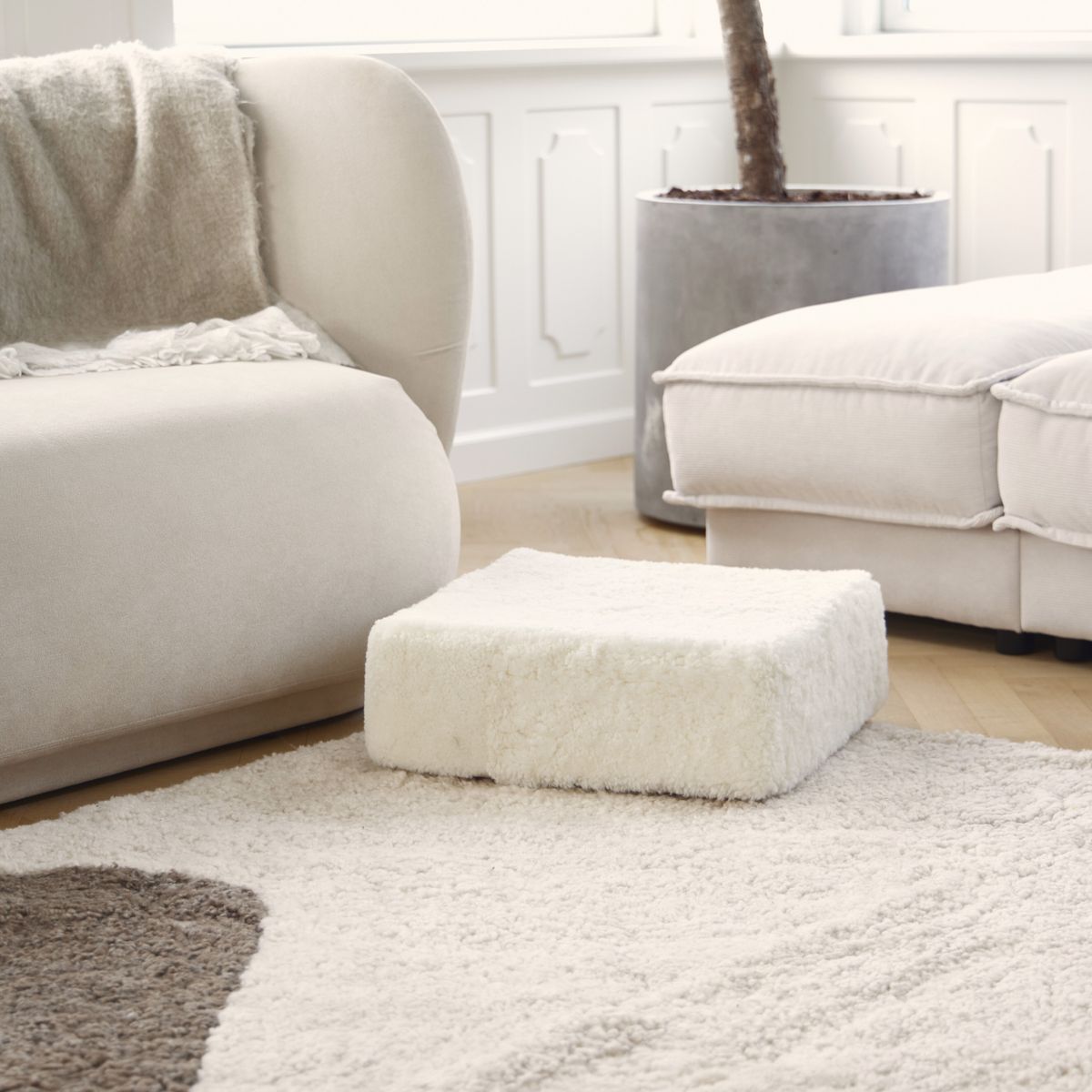 Pouf en peau de mouton bouclée | Laine courte Anthracite