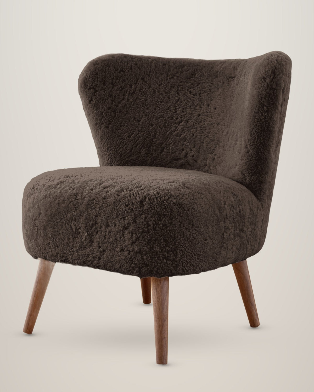 Fauteuil en peau d’agneau à poils courts – Cappuccino