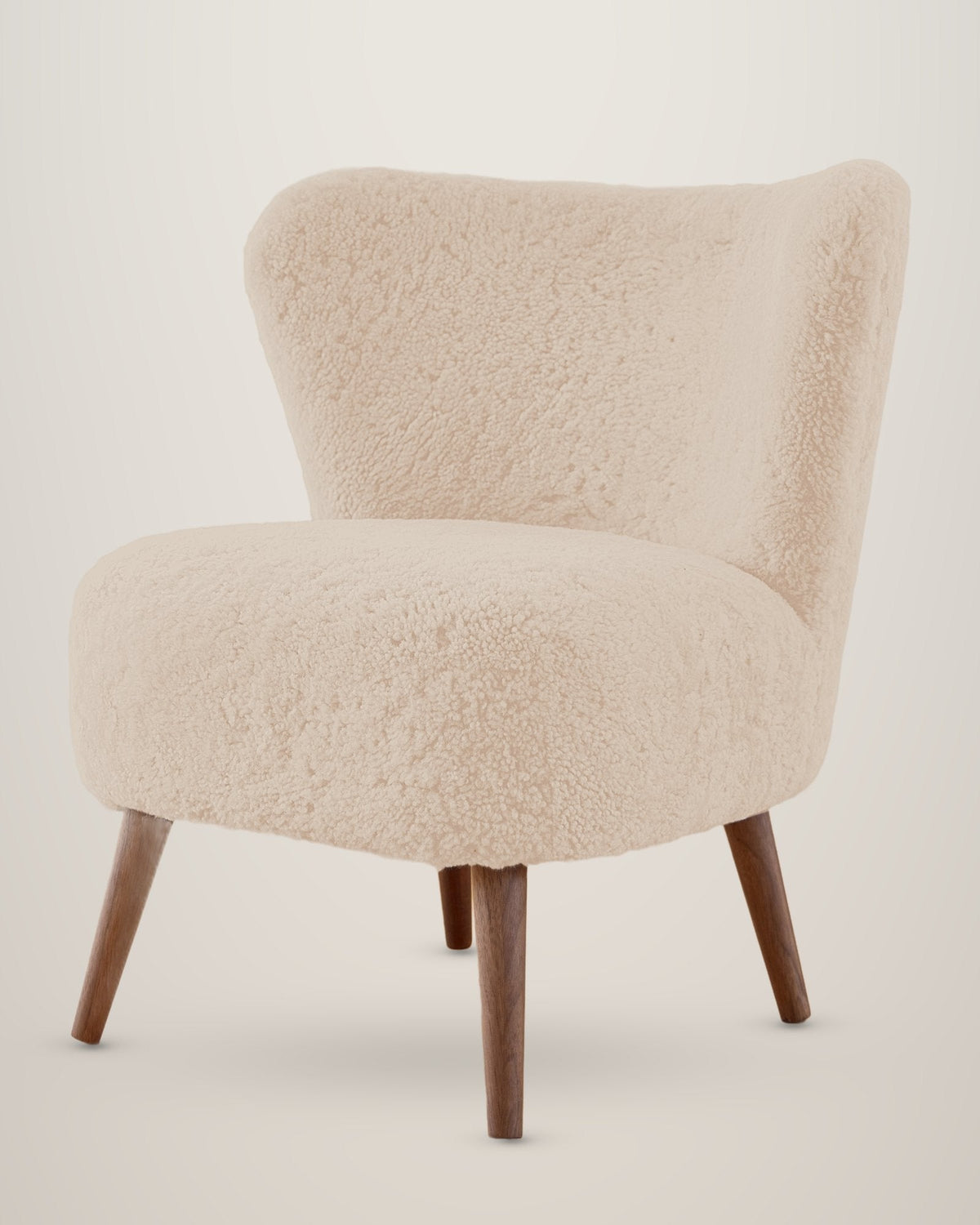 Fauteuil en peau d’agneau à poils courts – Blanc perle